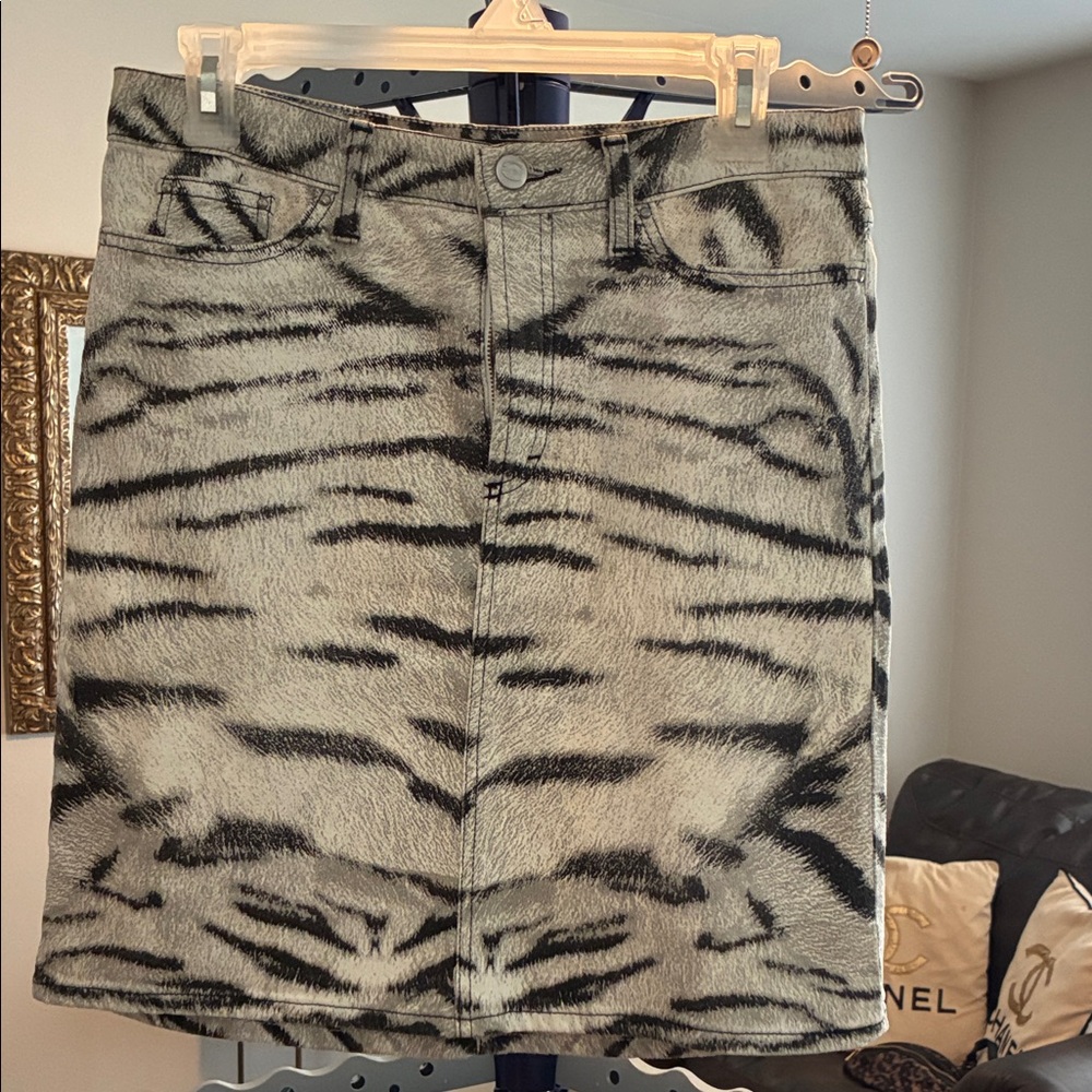 Just Cavalli Black and Gray Animal Print Mini Skirt